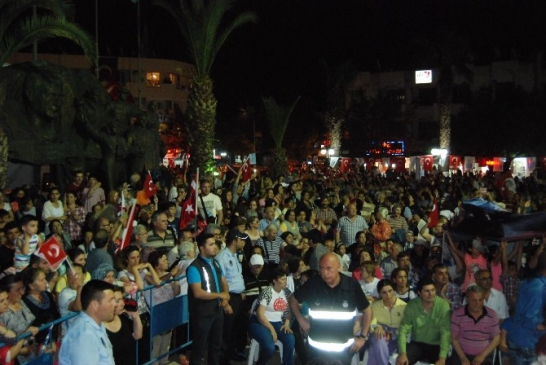 Balıkesir Edremit'te Gençlik Şöleni Büyük İlgi Gördü