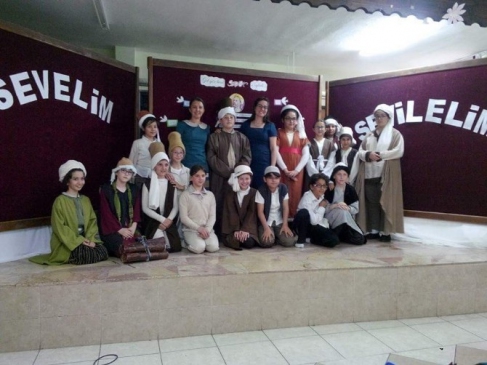 Eskişehir Melahat Ünügür Ortaokulu'nda Yunus Emre Şiir Dinletisi Gerçekleşti