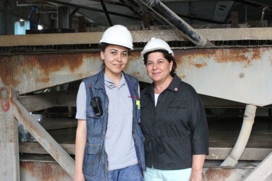 CHP Adana Milletvekili Adayı Elif Doğan Türkmen, Aladağ'da maden işçileriyle bir araya geldi.