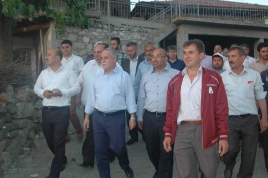 Manisa Selendi'de AK Parti Milletvekili Recai Berber, Seçmenlerle Bir Araya Geldi