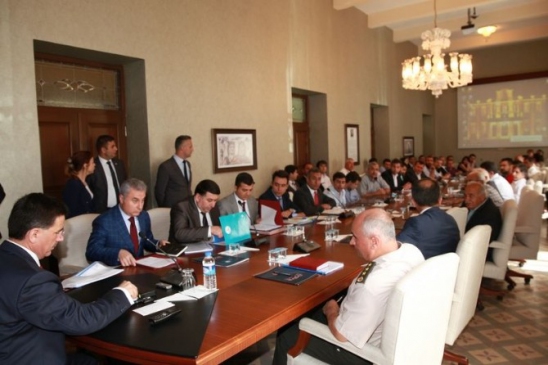 Hatay'da Taş Ocağı Sahipleriyle Vali Topaca Görüştü