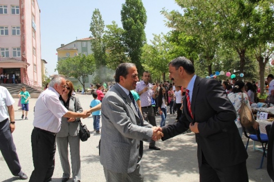 Kocasinan'da Huriye Eren Ortaokulu Yılsonu Sergisi Açılışı Gerçekleşti