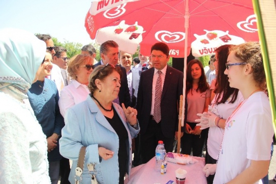 Köksal Toptan, Bartın'daki Anadolu Lisesi'nde Bilim Fuarı’nı Ziyaret Etti