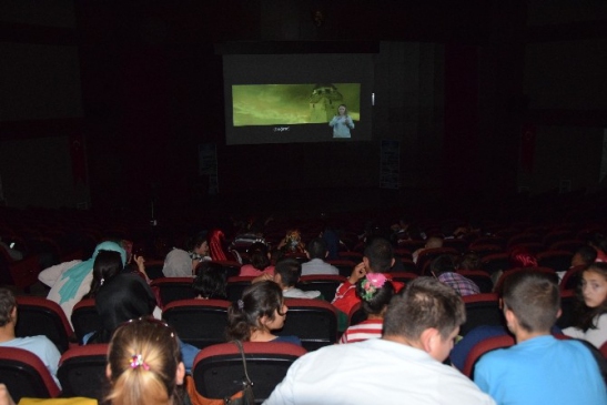 Düzce'de "Engelsizliyoruz" Sinema Gösterimi Düzenlendi