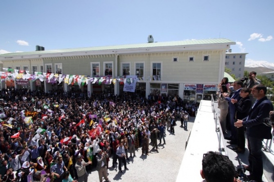 HDP Eş Genel Başkanı Figen Yüksekdağ, Van Gürpınar'da halka seslendi