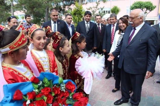 Bursa Gürsu'da Belediye Başkanı Cüneyt Yıldız Silahlı Saldırıya Uğradı