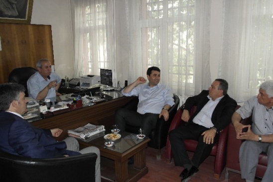 Manisa Salihli'de Yeni Rota Açıklaması Yapan DP Genel Başkanı Gültekin Uysal, Türkiye’nin geleceği için güçlü bir büyüme modeli önerdi.