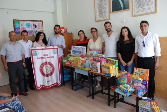 Didim'de Gazi İlkokulu'ndaki Otizm Sınıfı İçin Oyun Malzemeleri Temin Edildi