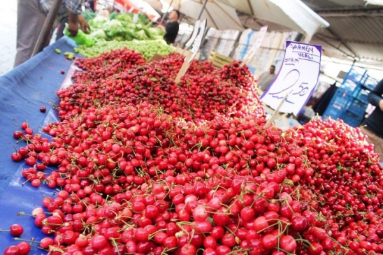 Tekirdağ Süleymanpaşa'da İlk Kirazlar Tezgahlarda Yerini Aldı