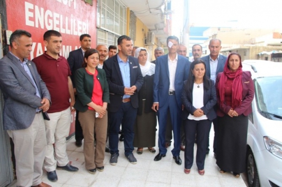 Silopi'de Eşbaşkanlar Engelli Derneğini Ziyaret Etti