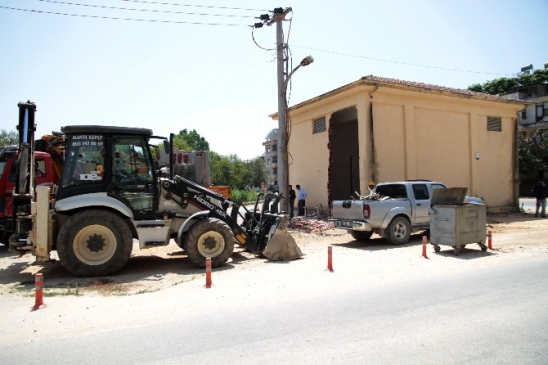 Alanya'da Trafik Akışını Rahatlatmak İçin Trafolar Taşınıyor