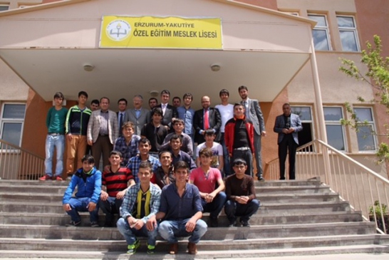 Erzurum'da Seçim Çalışmalarını Sürdüren Tarıkdaroğlu, Göç Sorununa Dikkat Çekti