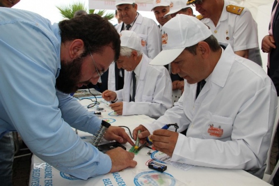 Zonguldak Ereğli'de Bilim Şenliği Kapsamında Protokol Üyeleri Radyo Yaptı