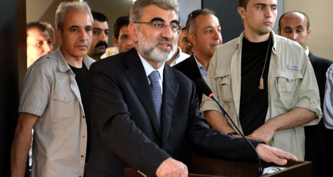 Aydın Söke'de Enerji Bakanı Taner Yıldız, Vaatlerin Zekaya Saygısızlık Olduğunu Belirtti