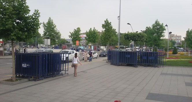 Sakarya'da Başbakan Davutoğlu'nun Mitingi İçin 1700 Polis Görev Alacak