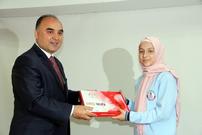 Kastamonu'da FATİH Projesi Kapsamında Öğrencilere Tablet Dağıtımı Gerçekleşti