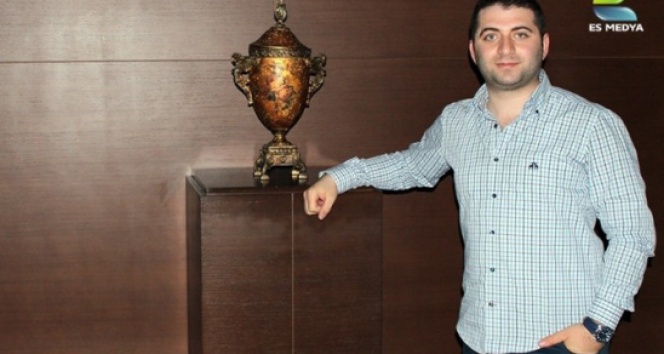 Fatih Kardeş, Es Medya ile Reklam Sektörüne Girdi