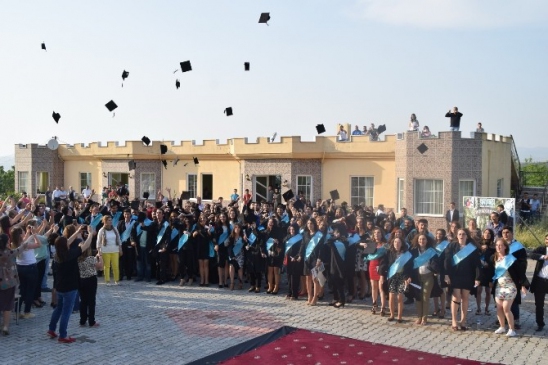 Sındırgı Meslek Yüksekokulu'nda 2014-2015 Mezunları İçin Tören Gerçekleşti