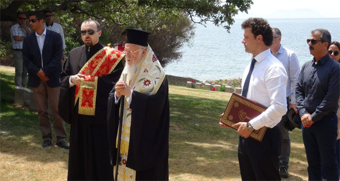 Fener Rum Patriği Bartholomeos, Gelibolu Yarımadası'ndaki Şehitlikleri Ziyaret Etti