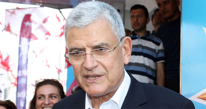 Bakırköy'de Esnaf Ziyareti Gerçekleştiren Volkan Bozkır, HDP'nin Barajı Geçip Geçmeyeceği ile İlgili Yorumda Bulundu