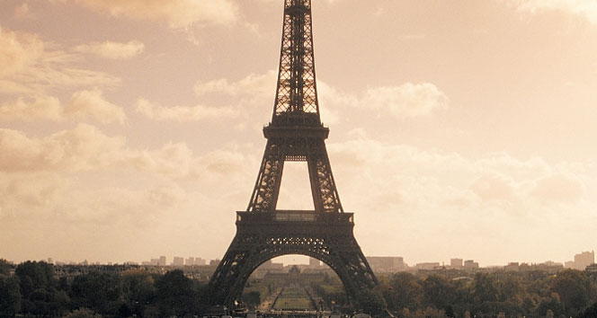 Paris Eyfel Kulesi'nde Personelin İş Bırakma Eylemi 6 Saat Sürdü