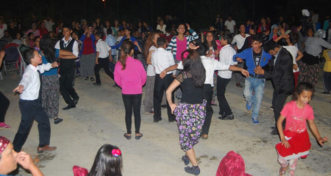 Malkara'da Hıdrellez Eğlencesinde 1500 Kişi Bir Araya Geldi