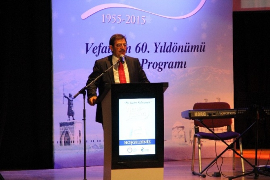 İstanbul'da İdris Güllüce Nene Hatun Anma Programı'na Katıldı