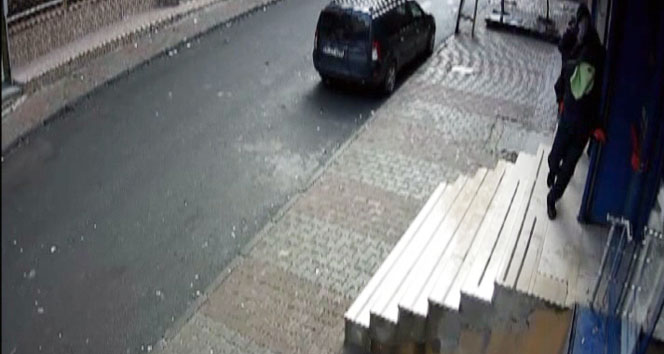 Sultangazi'de Pompalı Tüfekle Market Gaspına Karışan 3 Genç Yakalandı