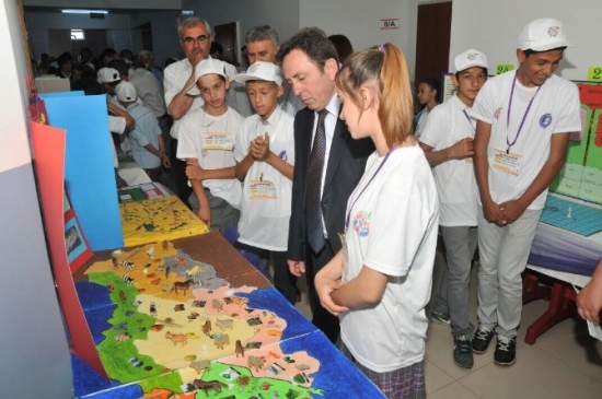 Çanakkale Merkez Işıklar Muharrem Yılmaz Ortaokulu'nda Bilim Fuarı Töreni Yapıldı