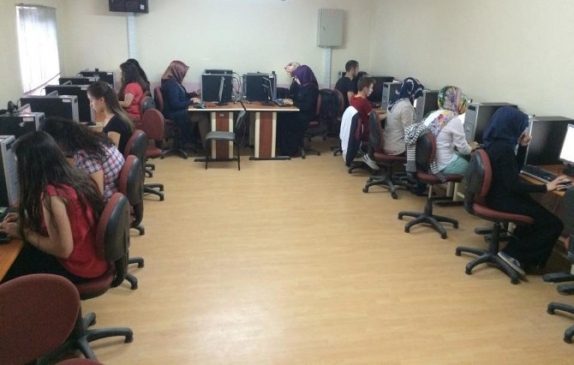 Kütahya Hisarcık'ta MYO Öğrencilerine Yönelik Hızlı Klavye Kursu Başarıyla Tamamlandı