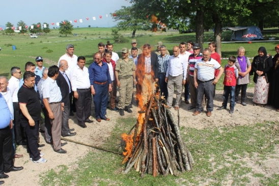 Samsun Havza'da 25 Mayıs Kutlama Festivali Kapsamında Yayla Ateşi Yakıldı