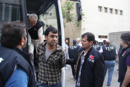 Bursa'da İşçileri Provake Ettiği İddia Edilen 11 Kişi Adliyeye Sevk Edildi