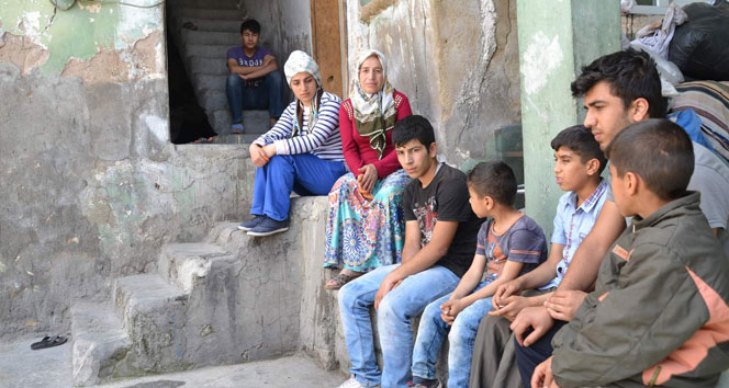 Muğla Marmaris'te 17 Kaçak Mülteci ve 2 Organizator Yakalandı