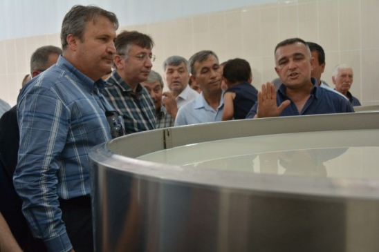 Yunusemre'de Yeni Yağcılar Tarımsal Kooperatifine ait Süt Toplama Merkezi Açıldı