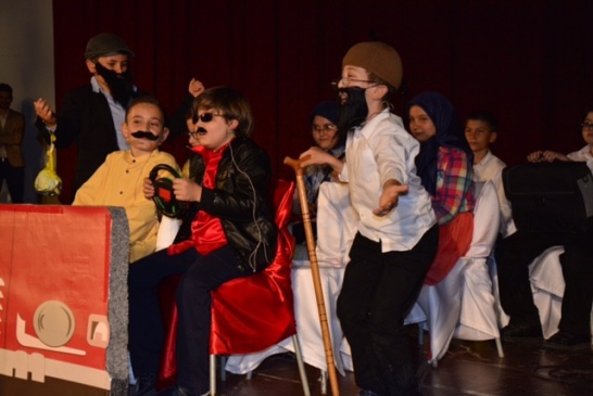 Kayseri Özel İstikbal Ortaokulu, Sanat Gecesi'nde Velilere Unutulmaz Anlar Yaşattı