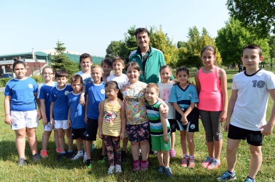 Bursa Osmangazi'de Başkan Dündar, Modern Pentatlon Sporcularıyla Spor Yaptı