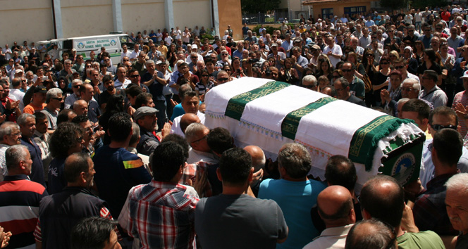 Bartın Merkez'de Öğretmen Tayfun Erol'un Cenazesi Gerçekleşti