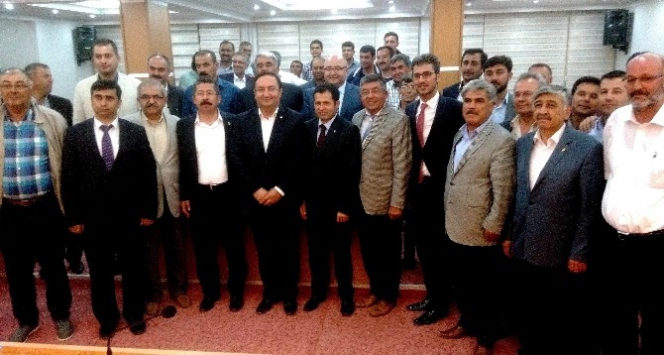 Karapınar'da Ziya Altunyaldız, Ekonomi Toplantısına Katıldı