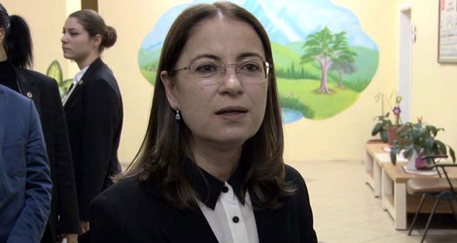 Ankara Gölbaşı'nda Aile ve Sosyal Politikalar Bakanı'nın Torun İsteği Dikkatleri Üzerine Çekti