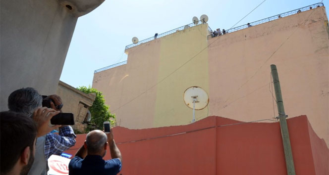 Şanlıurfa Viranşehir'de Genç Bunalımda İntihar Girişiminde Bulundu