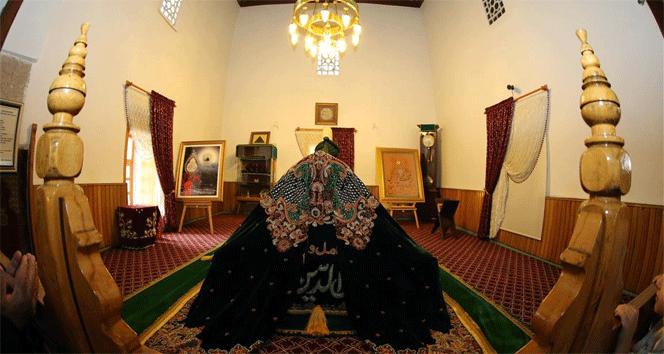 Eyüp'te Vuslat Yolculuğu Projesi ile 5 Bin Kişi Konya'ya Gitti