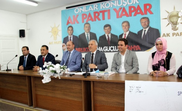 Kütahya'da AK Parti Başkanı Ali Çetinbaş, Siyasette Ahlak ve Edeb Konusunu Ele Aldı