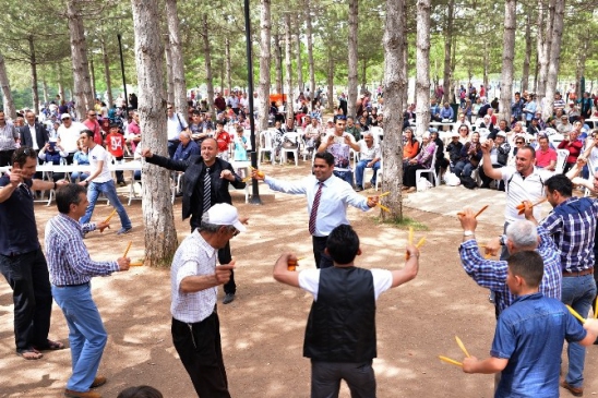 Eskişehir'de Emirdağlılar Bahar Şenliği Şehri Derya Parkı'nda Düzenlendi
