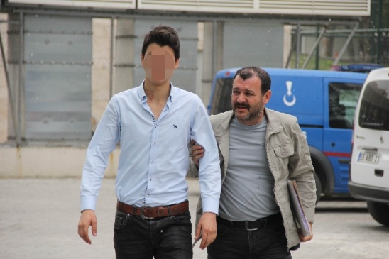 Samsun İlkadım'da Arkadaşını Bıçakla Yaralayan Genç Tutuklandı