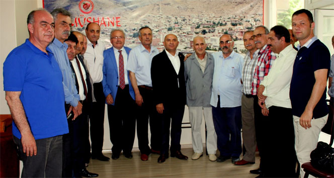 Kocaeli Dilovası ve Gölcük'te Esnaf Ziyareti Gerçekleştiren Tarhan, Toprak Reformu Talep Etti