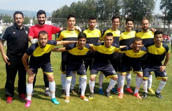 Selçuk Üniversitesi Futbol Takımı, Kuşadası'nda Süper Lige Yükselme Grubu'nu Geçerek Süper Lig'e Çıktı