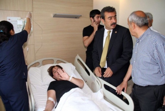 Adana'da Saldırıya Uğrayan CHP Milletvekili Adayı Elif Doğan Türkmen'in Durumu İyi