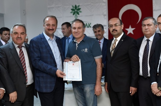 Mamak Kıbrıs Mahallesi’nde Tapu Dağıtım Töreni Gerçekleşti