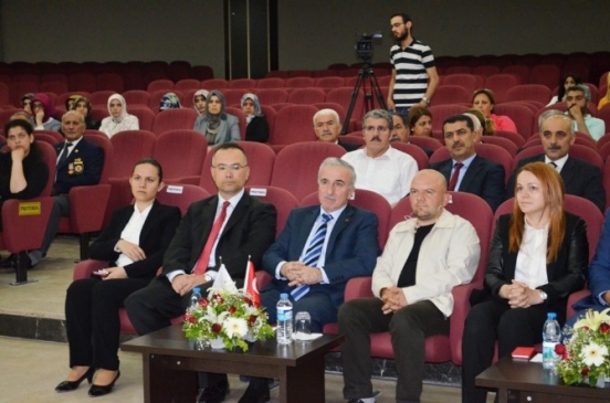 Malatya'da Talha Uğurluel, Çanakkale Savaşı'nın Bilinmeyenlerini Katılımcılara Aktardı