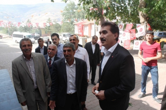 Malatya Pütürge'de Seçim Çalışmaları Kapsamında Esnafı Ziyaret Etti